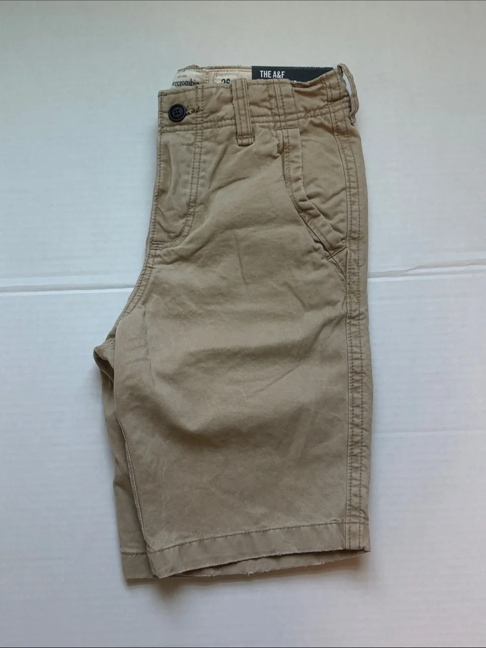 NWT Abercrombie & Fitch Classic Fit At The Knee Shorts